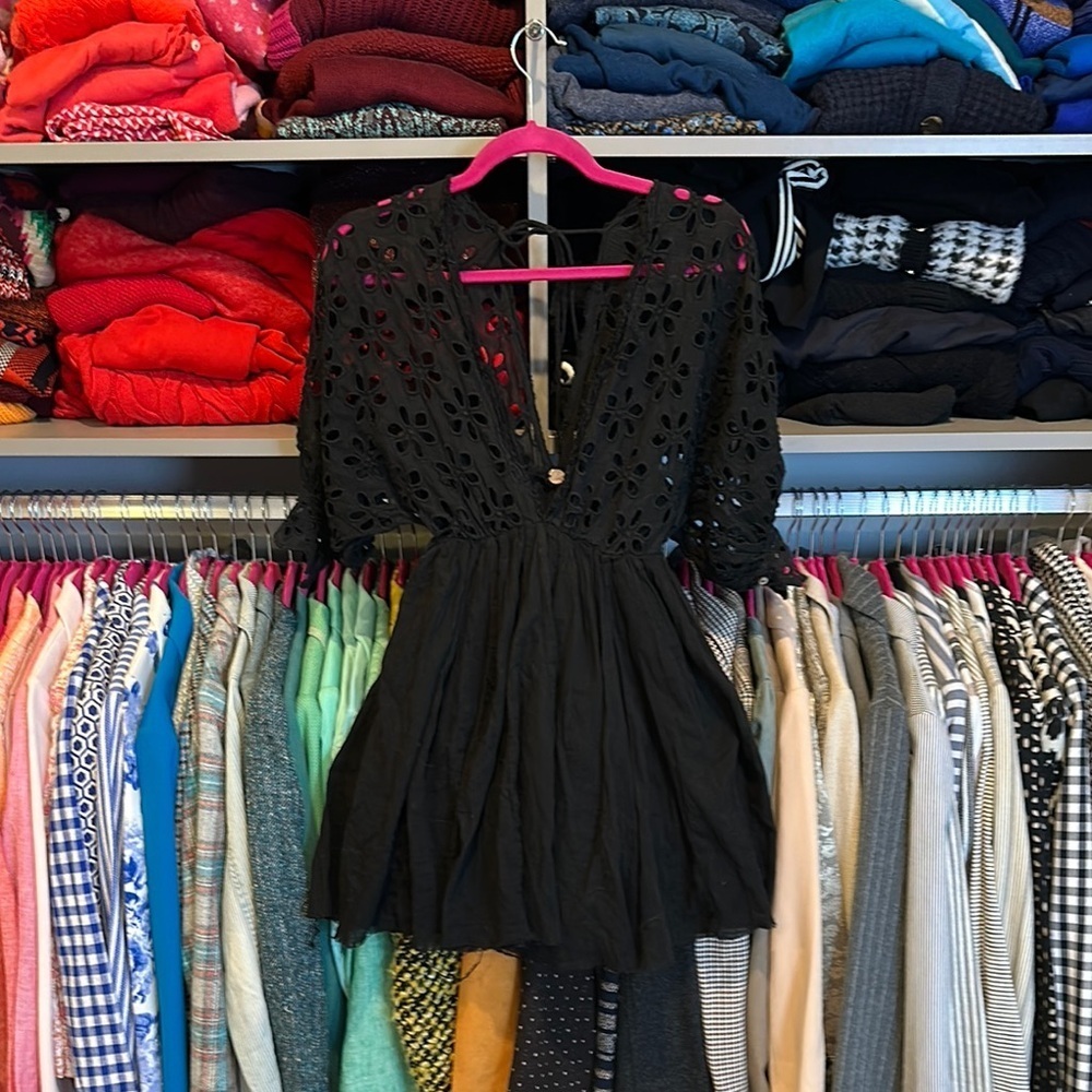 Free People black eyelet raw edged deep v neckline tie back mini dress size XS